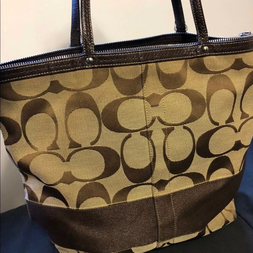 LIKE NEW COACH Brown Khaki Signature Tote Hand Bag
